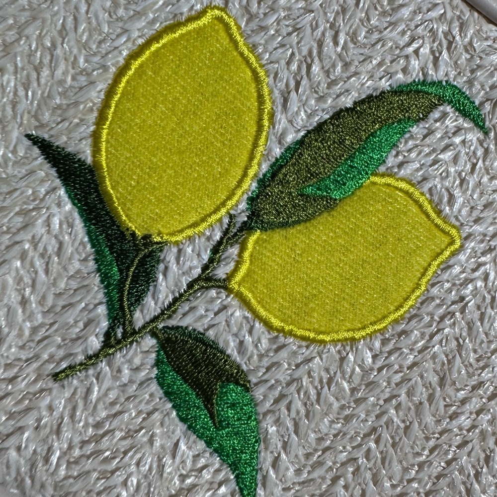Lemon woven zipper pouch - Picture 3 of 5